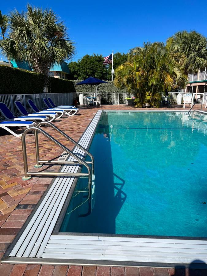 Breezy Palms Resort Исламорада Екстериор снимка